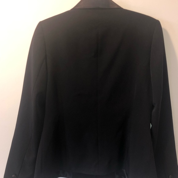Black blazer with satin lapels - Picture 2 of 6